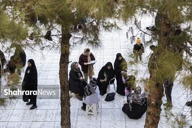 آیین چراغ برات در آرامگاه خواجه ربیع