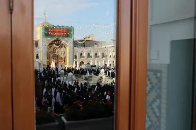 نماز عید قربان در حرم مطهر رضوی