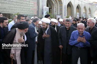 تشییع پیکر مرحوم مهدوی دامغانی در حرم مطهر رضوی