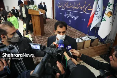 نشست صمیمانه شهردار با روشندلان در محفل انس با قرآن