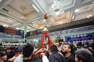 عکس‌هایی از مراسم علم‌کِشی مهاجران افغانستانی در مشهد (۲۳ تیرماه ۱۴۰۳)