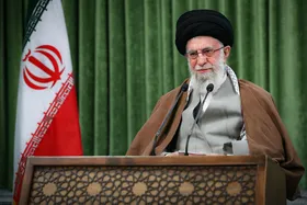 رهبر انقلاب: مسئولان اقتصاد کشور را به تحریم گره نزنند | انتخابات و مشارکت مردم نشان دهنده اقتدار ملی است