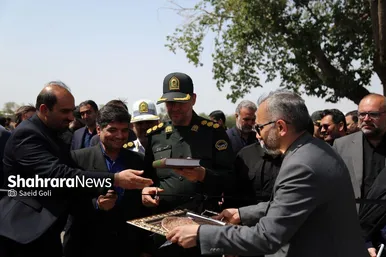گزارش تصویری | آیین بهره‌برداری از دو توقفگاه ناوگان باری درون‌شهری شهید مفتح و آزادگان و ۱۱۵ ایستگاه تخلیه و بارگیری در سطح شهر