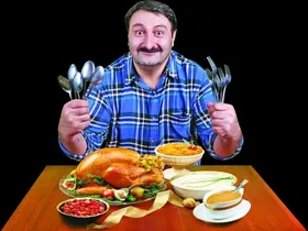 تبعات پرخوری و درهم خوری برای سلامتی | توصیه&zwnj;های طبی درباره صرف غذا