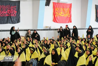 مراسم بدرقه کاروان دانش‌آموزی به راهپیمایی اربعین