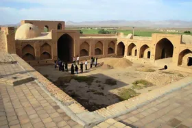 صدور سند تک&zwnj;برگ کاروانسرای مشهد میقان (۲۸ تیر ۱۴۰۴)