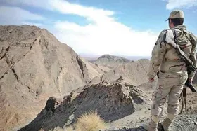 درگیری مرزبانان با قاچاقچیان در سراوان