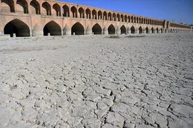ناگفته&zwnj;های نماینده اصفهان از فروش حق&zwnj;آبه کشاورزان توسط دولت&zwnj;ها| چرا زاینده&zwnj;رود مسیر خشکی را طی کرده است؟