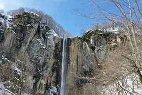 ویدئو| روستایِ برفیِ لاتون در آستارا