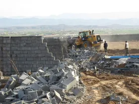 تخریب ساخت و ساز&zwnj;های غیرمجاز در روستای زاک مشهد+تصاویر