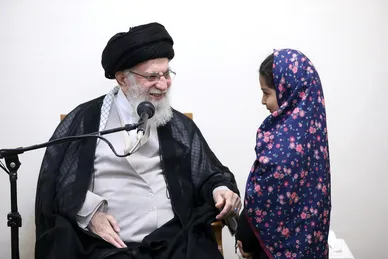 تصاویری از دیدار خانواده‌های شهدای شرارت اخیر رژیم صهیونیستی با رهبر معظم انقلاب