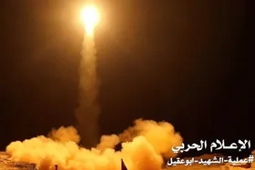 انصارالله یمن ناو&zwnj;های آمریکا و انگلیس را هدف قرار داد | قیمت نفت بالا رفت (۲۲ دی ۱۴۰۲)