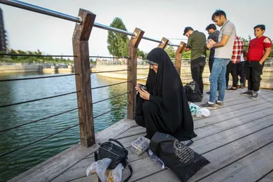 جشنواره ماهیگیری در رود پارک مشهد