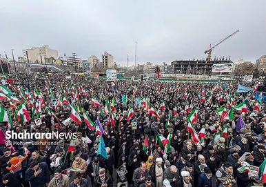 گزارش تصویری | راهپیمایی مردم مشهد در یوم الله ۲۲ بهمن ۱
