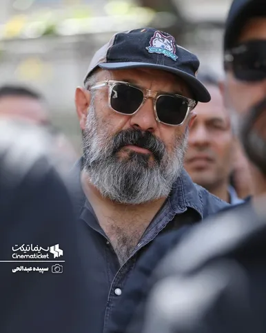 عکس‌هایی از تشییع پیکر رضا داودنژاد (۲)