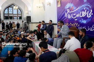 آخرین روز اعتکاف نوجوانان دهه هشتادی در حرم مطهر رضوی
