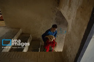 گزارش تصویری | «رفوگری»؛ هنری رو به خاموشی