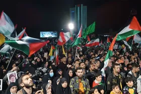 ای قدس، تو تنها نیستی، ما با تو هستیم | گزارشی از خروش مشهدی&zwnj;ها در محکومیت جنایات اخیر صهیونیست&lrm;ها در غزه + فیلم
