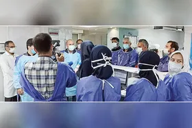 بازخوانی حاشیه&zwnj;های حضور قالیباف در بخش بیماران کرونایی بیمارستان