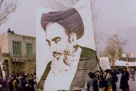 بازخوانی ماجرای خرداد سال ۱۳۴۲ در مشهد | وقتی ثمثال &laquo;آقاروح&zwnj;ا...&raquo; زینت مشهد شد
