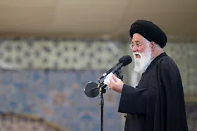 عیدانه امام جمعه مشهد میان بیماران و کادر درمان کرونا توزیع می شود
