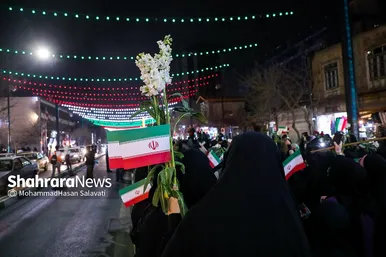 گلباران حرم مطهر رضوی در شب میلاد جوادالائمه (ع)
