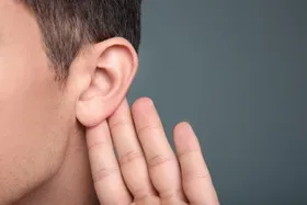 عارضه کم&zwnj;شنوایی رو به افزایش است