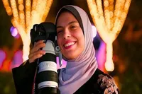 پخش مستند «روحت را در دستت بگیر و قدم بزن» در جشنواره فیلم کن به یاد شهید فاطمه حسونا عکاس خبری فلسطینی