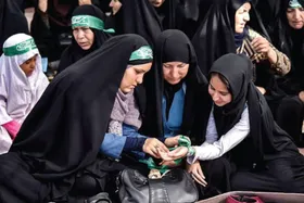 مادران، نگهبانان هویت ملی نسل فردا