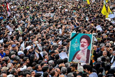استقبال و تشییع پیکر رئیس‌جمهور و شهدای خدمت در مشهد - 4