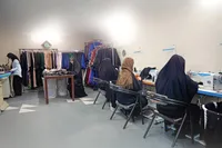 چالش‌ها و واقعیت دنیای کارآفرینی برای زنان سرپرست خانوار | نان‌آوری برای دیگران