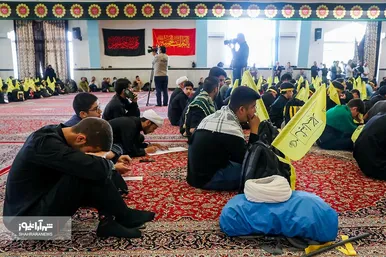 مراسم بدرقه کاروان دانش‌آموزی به راهپیمایی اربعین