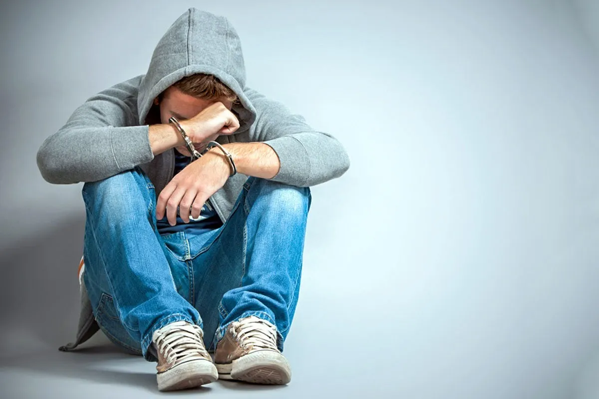 چرا نوجوانان به بزهکاری تمایل دارند؟