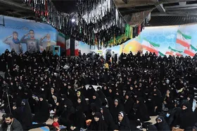 چله در مزار شهدا | مراسم استغاثه به امام زمان (عج) در جوار گلزار شهدای گمنام میدان شهدا