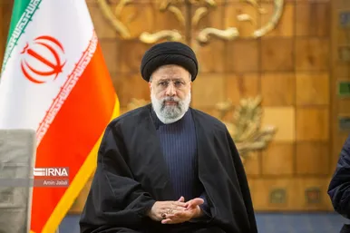 عکس‌هایی از افطاری رئیس جمهور با بازیگران