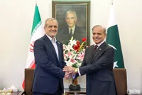امضای ۱۲ سند همکاری میان ایران و پاکستان در حوزه‌های مختلف