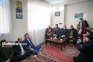 گزارش تصویری | دیدار شهردار مشهد مقدس با خانواده شهید «عیسی علیپور»