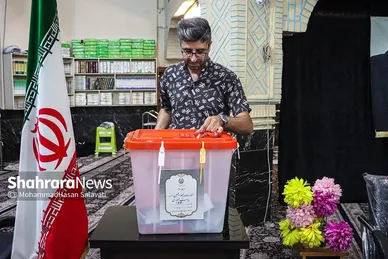 عکس‌هایی از مرحله دوم انتخابات چهاردهمین دوره ریاست‌جمهوری در مشهد (۶)