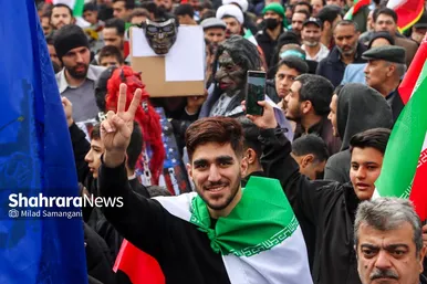 گزارش تصویری | راهپیمایی مردم مشهد در یوم الله ۲۲ بهمن ۲