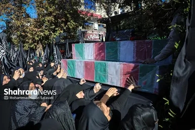 اجتماع عزاداران فاطمی و تشییع پیکر ۱۲ شهید گمنام دفاع مقدس و ۲ شهید حادثه تروریستی راسک در مشهد