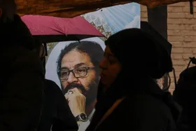 تصویری از مزار  جمشید جم، خواننده &laquo;یار دبستانی من&raquo; + عکس