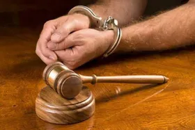 آیا اکراه، اجبار، اضطرار می&zwnj;تواند جرایم کیفری را کاهش دهد