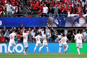 کریمی: VAR لبخند را از ایران گرفت | بازیکنان ایران با غیرت تا آخرین لحظه جنگیدند