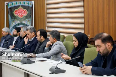 آیین رونمایی از پوستر نخستین کنفرانس ملی چالش‌های حاشیه‌نشینی و فرصت‌های بازآفرینی