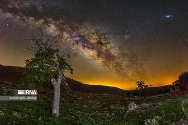 آسمان سحر انگیز شب