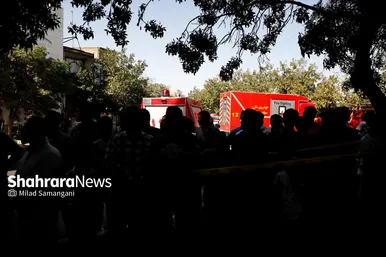 گزارش تصویری | حریق گسترده کارگاه مبل‌سازی در بزرگراه بابانظر مشهد (۲۱ شهریور ۱۴۰۴)