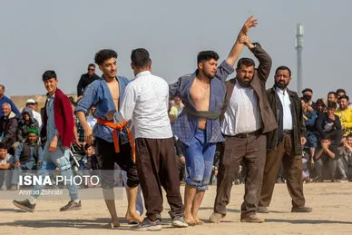 مسابقات کشتی سنتی افغانستانی‌ها به مناسبت نوروز در قم