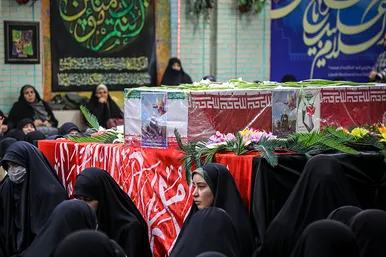 تشییع پیکر بانوی شهیده فاطمه دهقانی از شهدای حادثه تروریستی کرمان