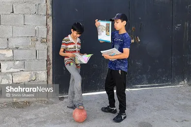گزارش تصویری | تحصیل آنلاین دانش‌آموزان در دوران جنگ