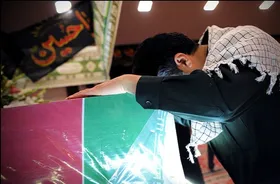 وداع دانش&zwnj;آموزان مشهدی با شهید گمنام ۱۸ ساله+ فیلم